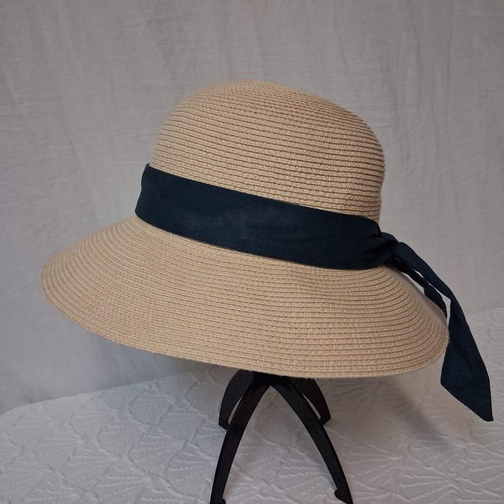 FURTALK Chic Tan Sun Hat with Navy Band - Picture 4 of 14